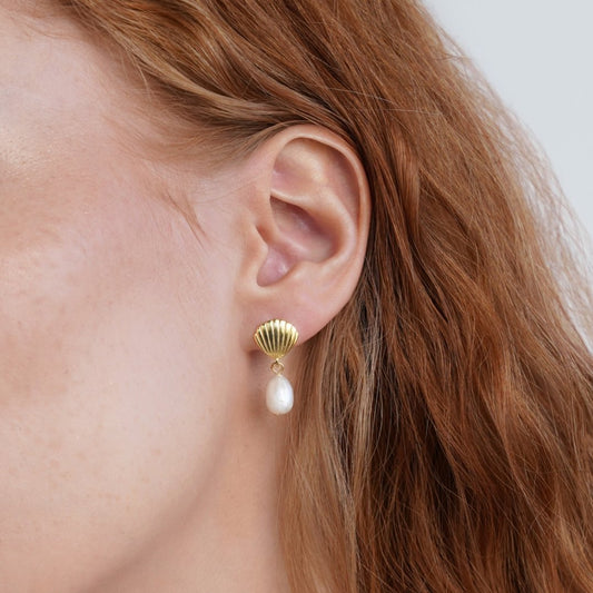 Uhani iz Sladkovodnih Biserov in Zlate Lupine