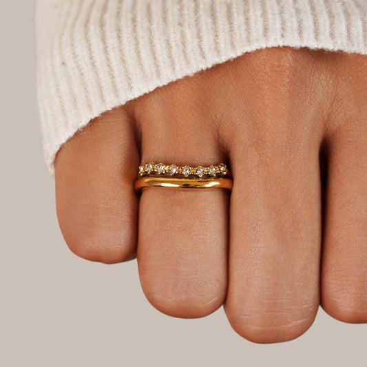 Večplastni Prstan Marissa Z Belim Kristalom